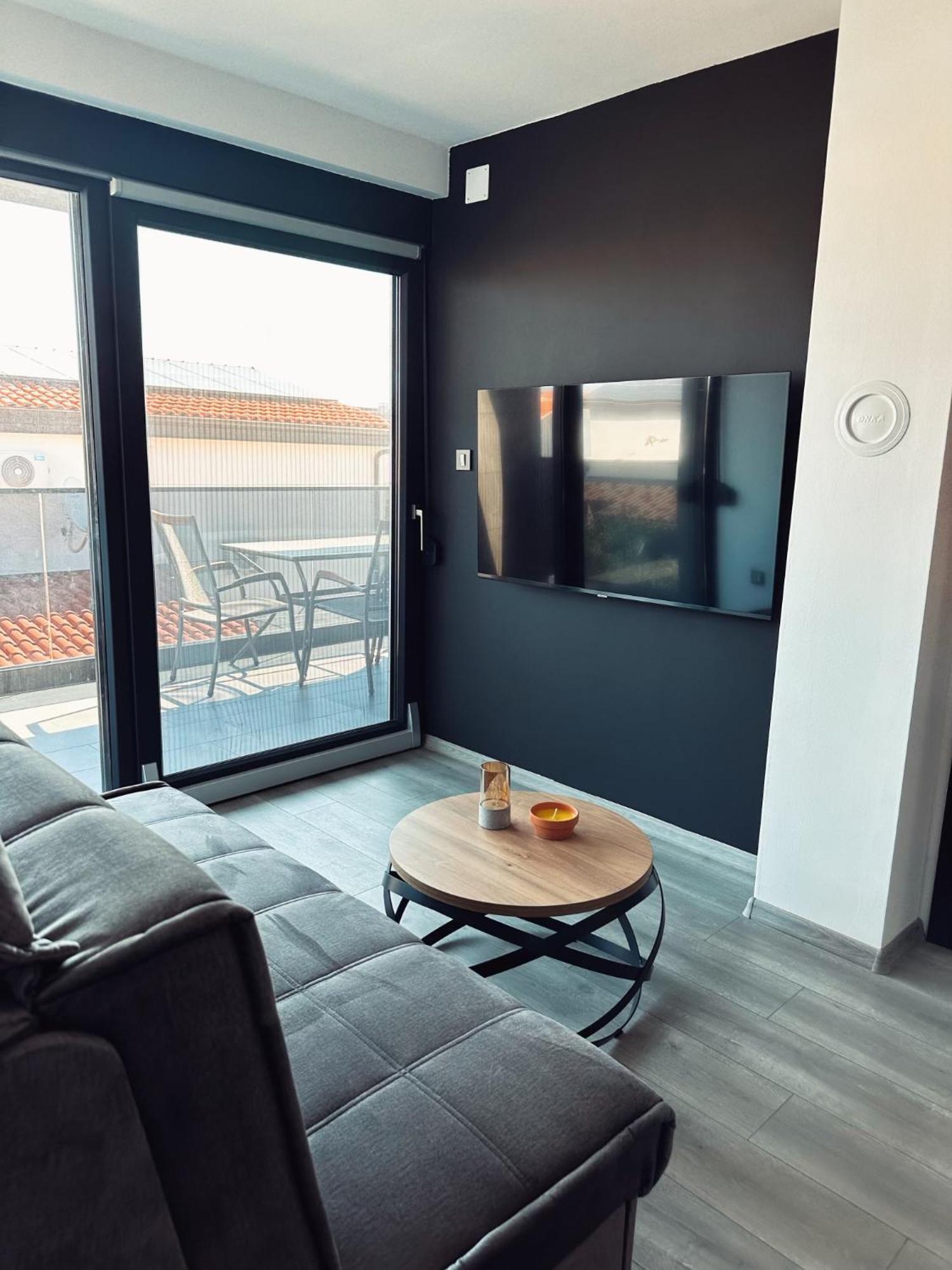 Monachus Apartments Вир Екстериор снимка